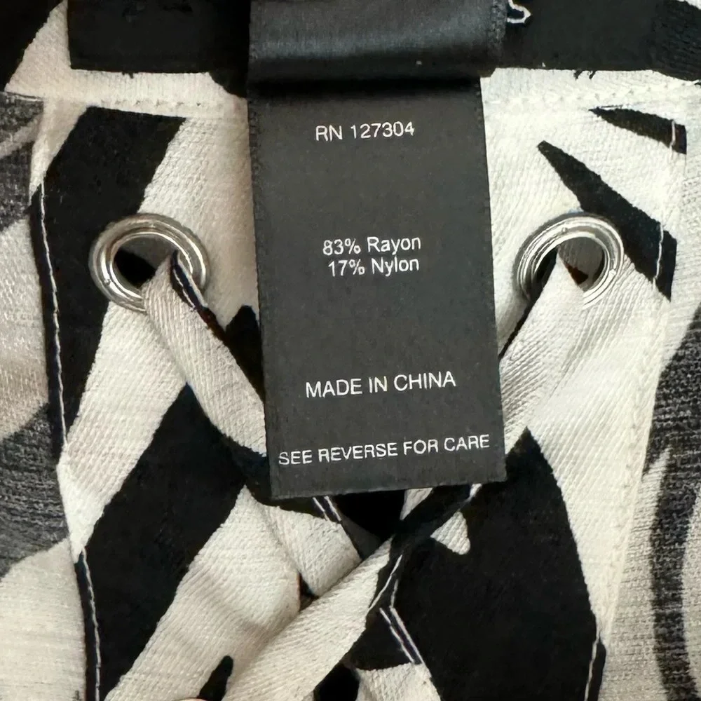 Ali Miles | Zebra Top 3/4 Sleeve Grommets With Tie Back EUC - Picture 7 of 8